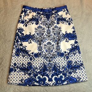 Mario Serrani Blue on White Porcelain Look Pencil Skirt - Size 4